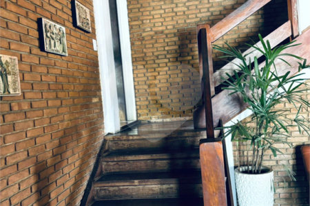 Casa à venda ou para alugar com 4 quartos, sendo 3 suítes,  em Jardim Estância Brasil, Atibaia, SP