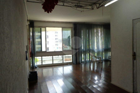 Prédio à venda em Água Fria, São Paulo, SP