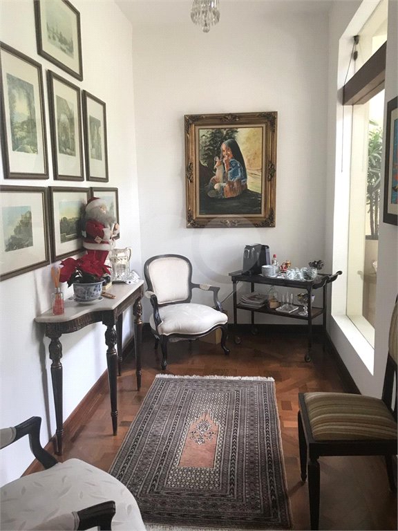 Casa à venda com 4 suítes em Jardim Leonor, São Paulo, SP