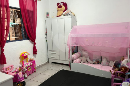 Sobrado à venda com 4 quartos, sendo 1 suíte, em Parada Inglesa, São Paulo, SP