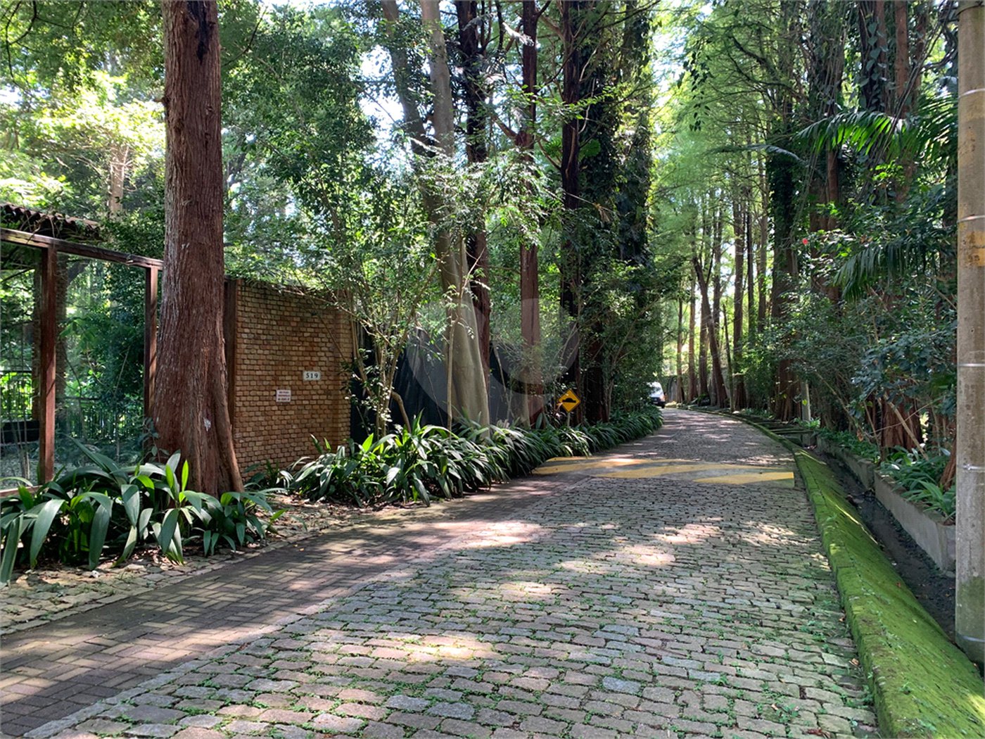 Terreno à venda no condomínio Chácara Flora, São Paulo - SP