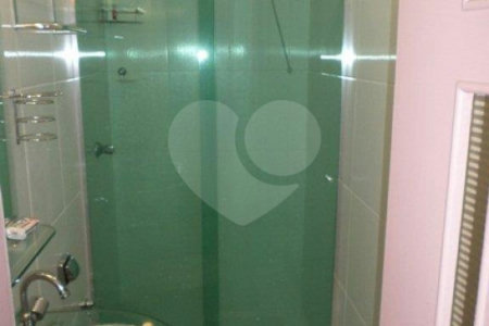 Casa à venda com 5 quartos, sendo 2 suítes,  em Vila Gustavo, São Paulo, SP