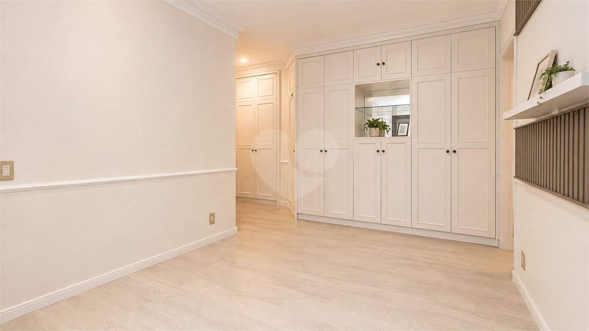 Apartamento à venda com 4 quartos, sendo 2 suítes,  em Brooklin Paulista, São Paulo, SP