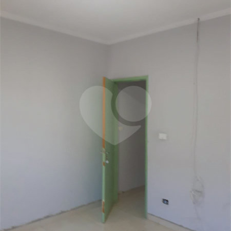 Sobrado à venda com 3 quartos em Parque Suzano, Suzano, SP