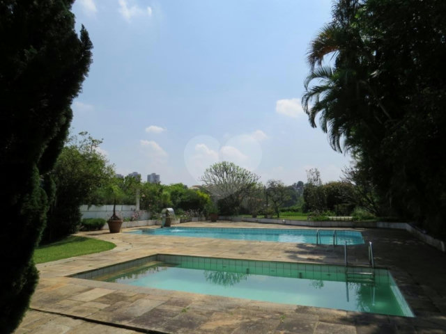 Casa de Vila à venda com 4 suítes em Morumbi, São Paulo, SP