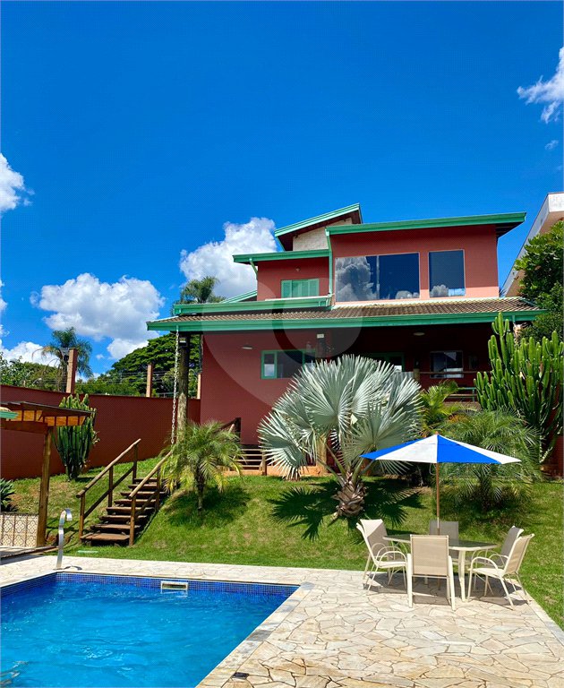 Casa à venda com 3 suítes no condomínio Chacarás Bela Vista, Mairiporã - SP