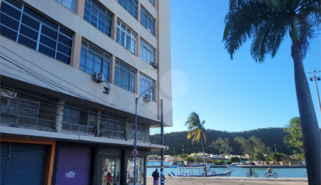 Apartamento à venda com 2 quartos no Centro, Cabo Frio, RJ