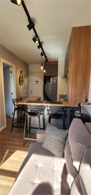 Apartamento à venda ou para alugar com 1 suíte em República, São Paulo, SP