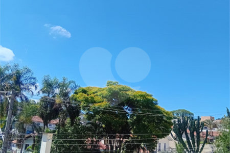 Casa à venda com 3 suítes no condomínio Residencial Jd. Floresta, São Paulo - SP