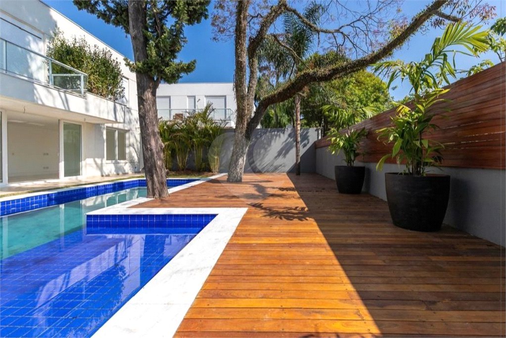 Casa à venda com 4 suítes no condomínio Porto Fino, São Paulo - SP