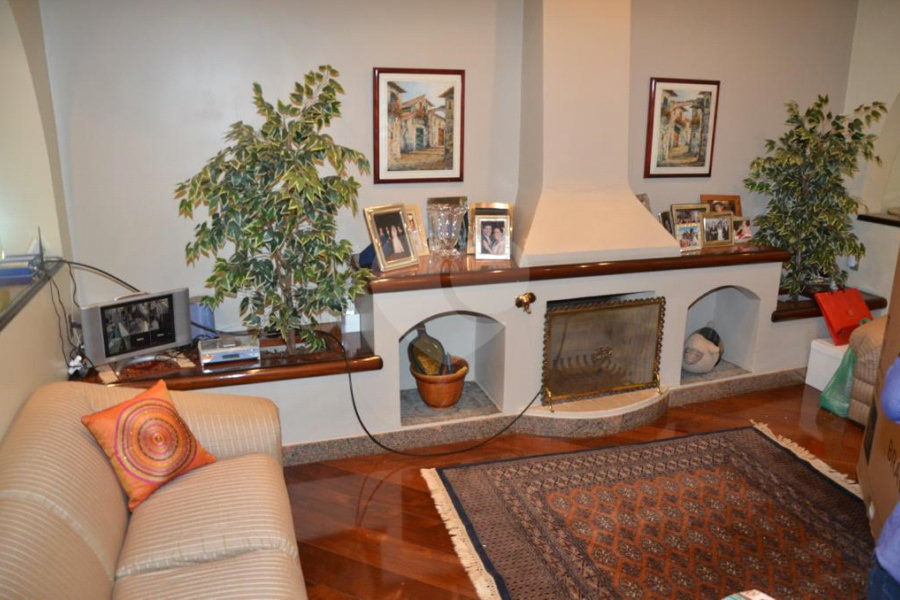 Casa à venda com 8 quartos, sendo 5 suítes, em Serra da Cantareira, Mairiporã, SP