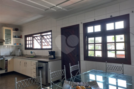 Casa à venda com 3 suítes em Parque Monte Alegre, Taboão da Serra, SP