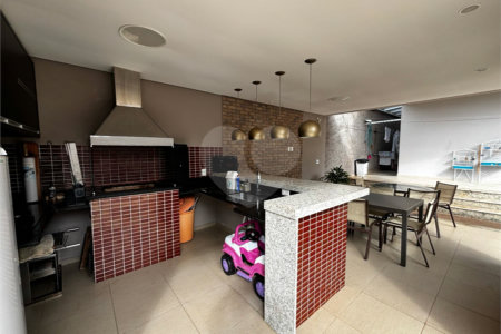 Casa à venda com 4 quartos, sendo 3 suítes,  em Vila Oliveira, Mogi das Cruzes, SP