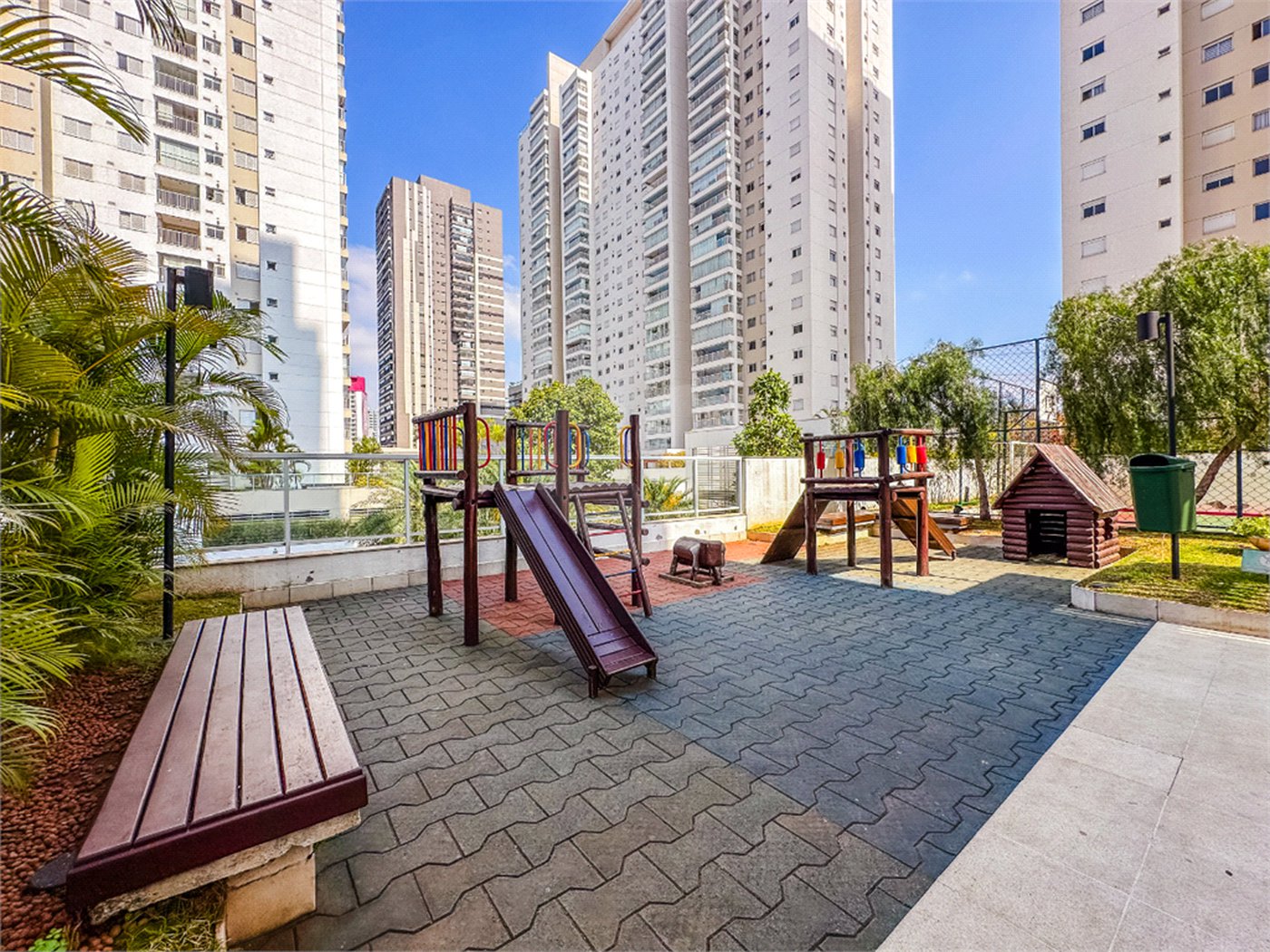 Apartamento à venda com 3 quartos, sendo 2 suítes,  em Tatuapé, São Paulo, SP