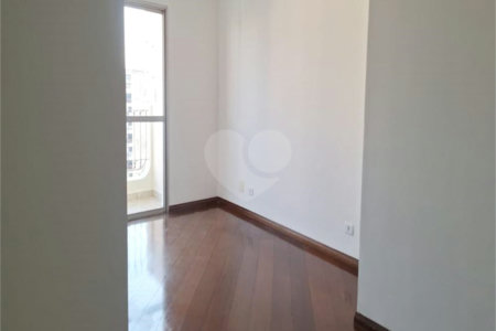 Apartamento à venda com 3 quartos, sendo 1 suíte, em Indianópolis, São Paulo, SP