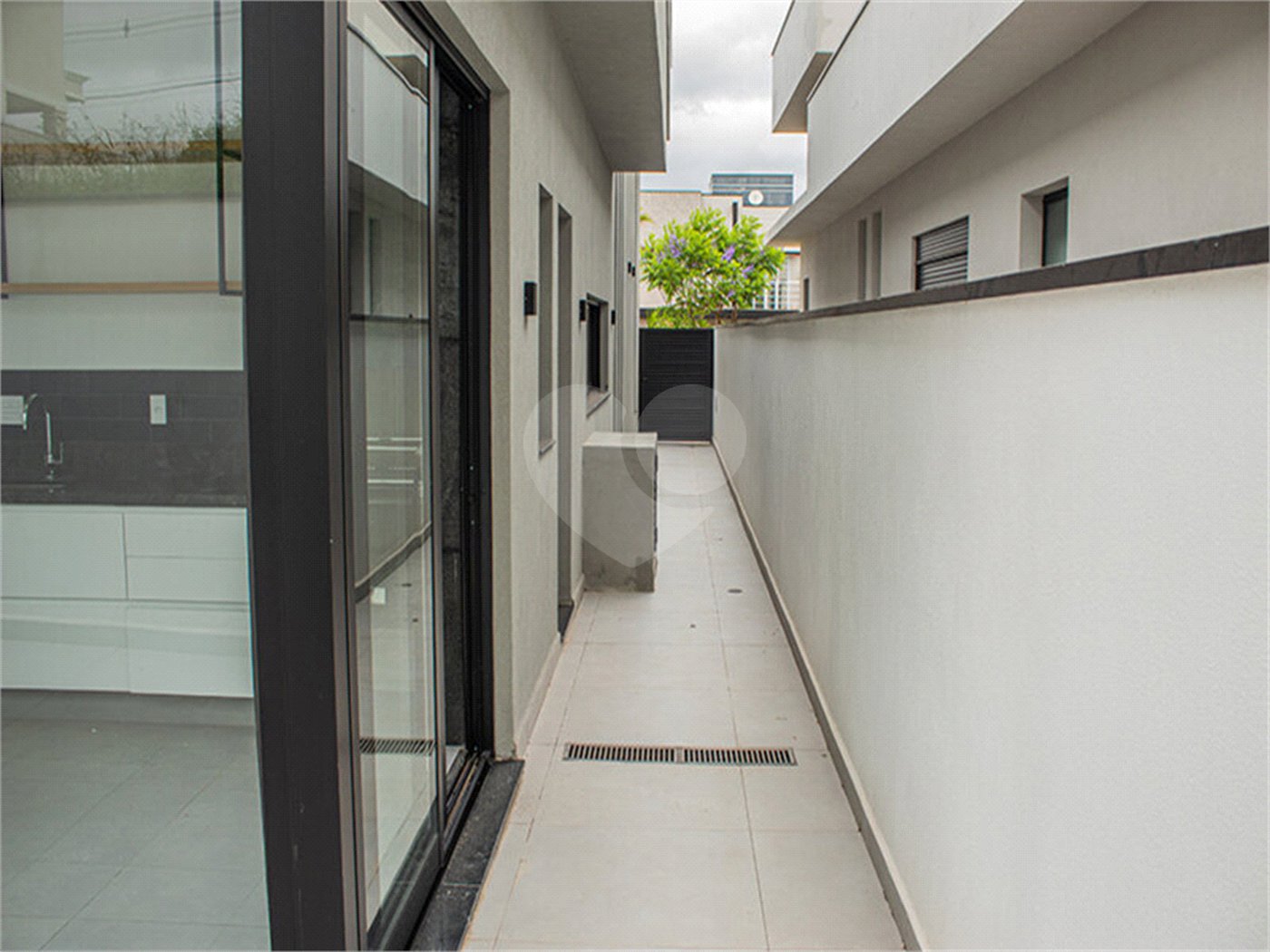 Casa à venda com 3 suítes no condomínio Residencial Central Parque, Salto - SP