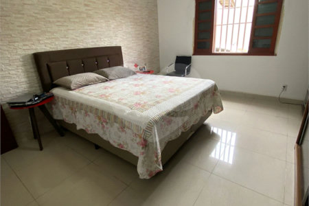 Sobrado à venda com 5 quartos em Jardim São Pedro, Mogi das Cruzes, SP