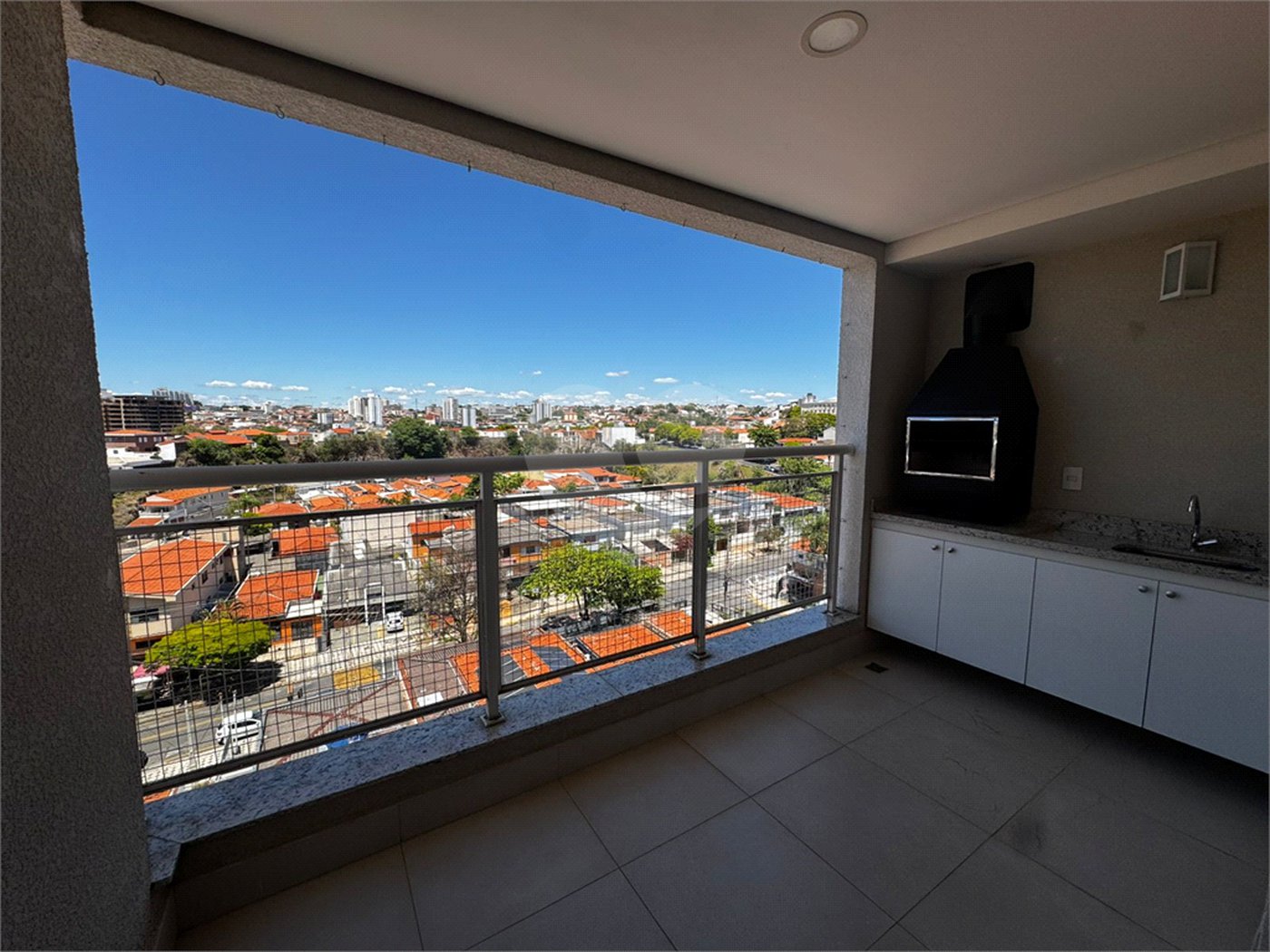 Apartamento à venda ou para alugar com 3 quartos, sendo 1 suíte,  em Vila Trujillo, Sorocaba, SP