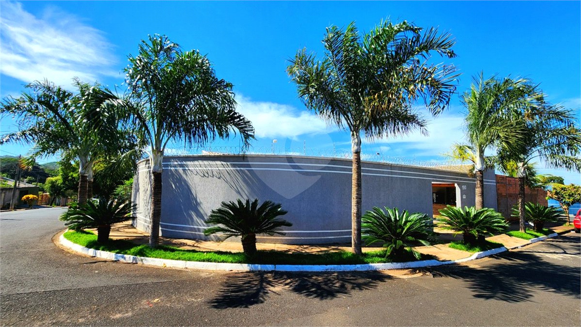 Casa à venda com 1 suíte em Jardim Pinheiros (vila Xavier), Araraquara, SP