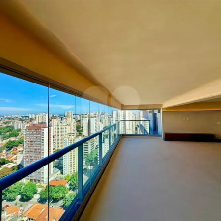 Apartamento à venda com 4 quartos, sendo 3 suítes, em Água Branca, São Paulo, SP