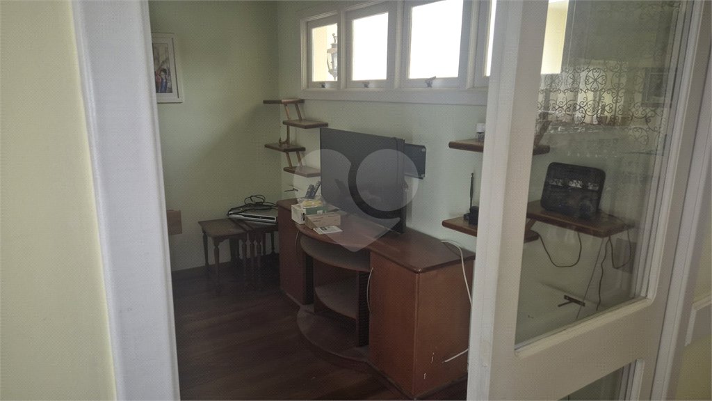 Casa à venda com 4 quartos, sendo 3 suítes,  no condomínio Chácara das Rosas, São Paulo - SP