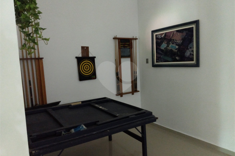 Casa Térrea à venda ou para alugar com 4 suítes em Horto, São Paulo, SP