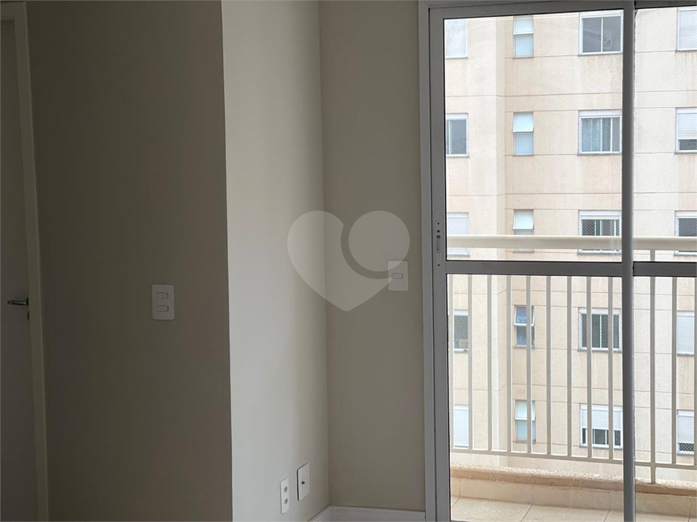 Apartamento à venda com 2 quartos em Parque Imperial, Ferraz de Vasconcelos, SP