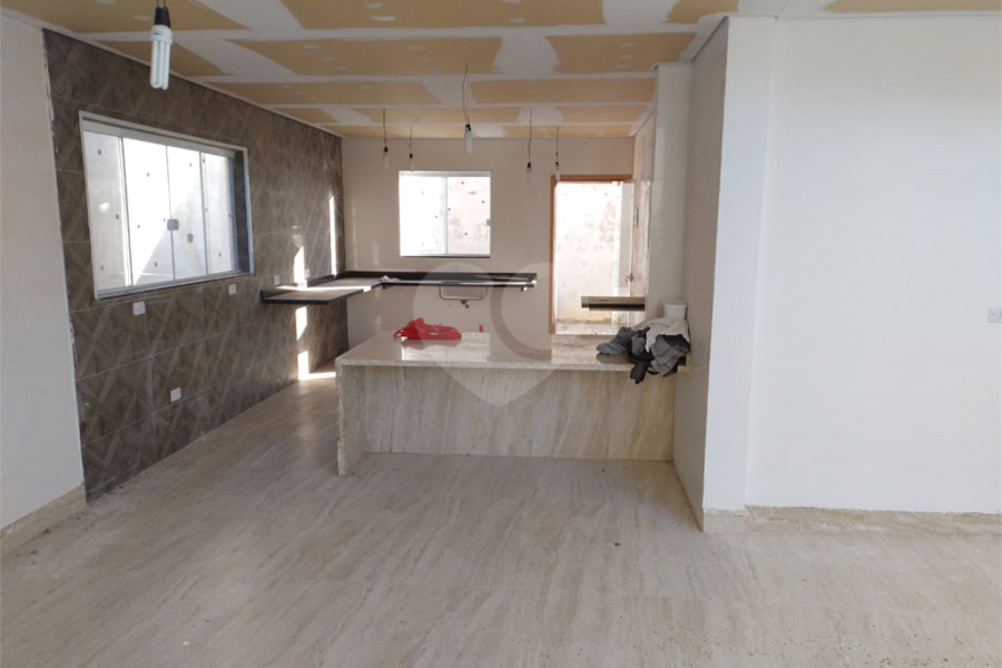 Casa nova na Serra da Cantareira com 3 suítes