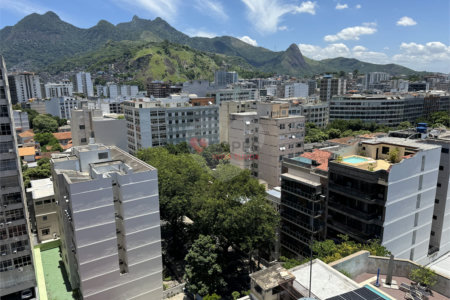 Apartamento à venda com 4 quartos, sendo 2 suítes,  em Tijuca, Rio de Janeiro, RJ