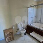 Casa à venda com 6 quartos, sendo 4 suítes, em Ferradura, Armação dos Búzios, RJ
