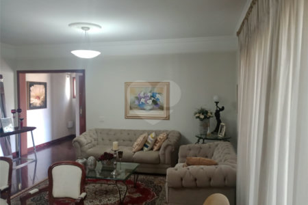 Casa à venda com 5 quartos, sendo 3 suítes, no Centro, Itapetininga, SP