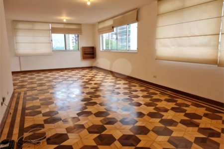 Apartamento à venda ou para alugar com 3 quartos, sendo 1 suíte, em Itaim Bibi, São Paulo, SP