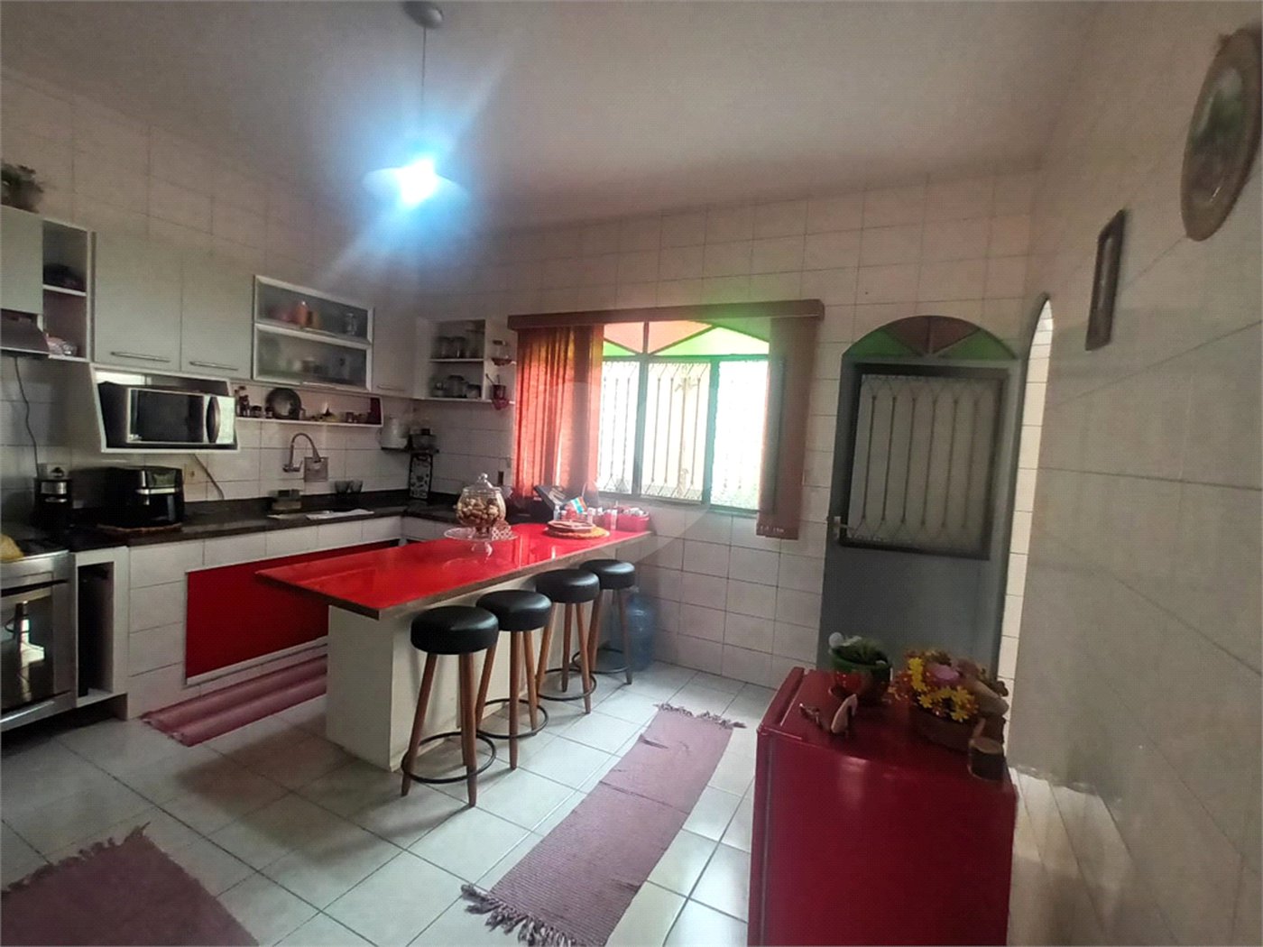 Casa à venda com 2 quartos, sendo 1 suíte, no condomínio Parque Central, Rio de Janeiro - RJ