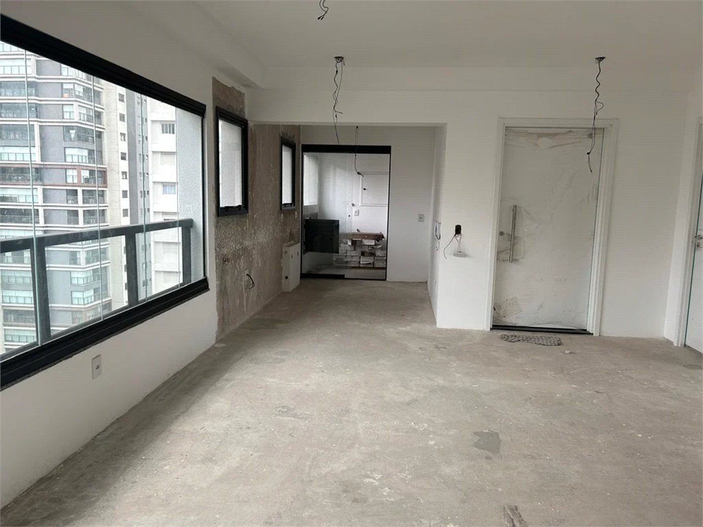 Apartamento à venda com 2 suítes em Cerqueira César, São Paulo, SP