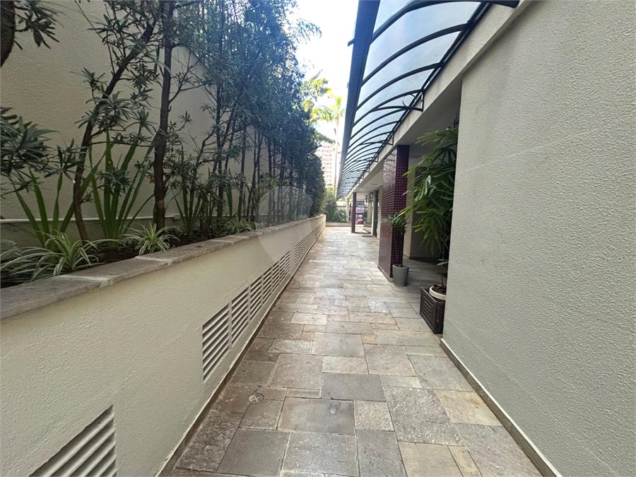 Apartamento à venda com 4 quartos, sendo 2 suítes, em Pinheiros, São Paulo, SP