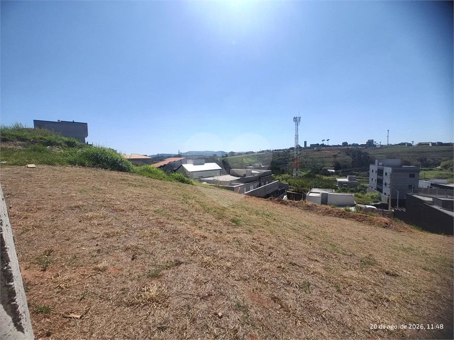 Terreno em Atibaia com 195 metros, pronto para construir, ao lado de supermercado e diversos comércios
