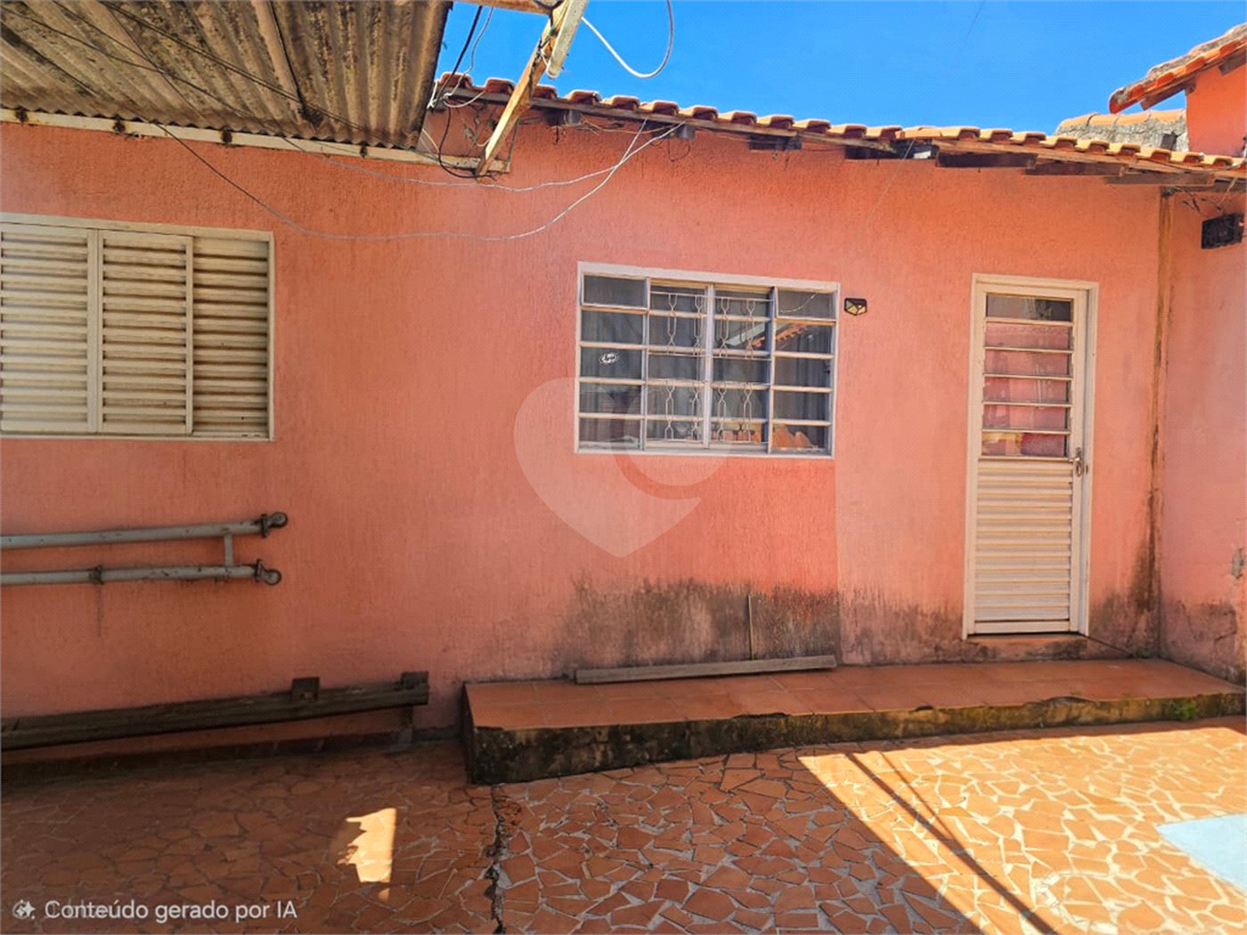 Casa à venda com 5 quartos, sendo 1 suíte,  em Vila Santana, Itapetininga, SP