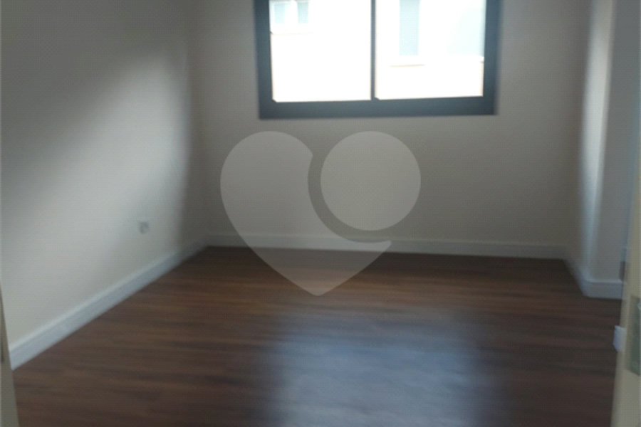 Casa à venda com 5 suítes no condomínio Residencial Santa Maria, Jandira - SP