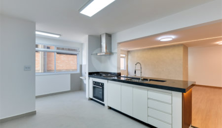 Apartamento à venda com 2 quartos, sendo 1 suíte,  em Santo Amaro, São Paulo, SP