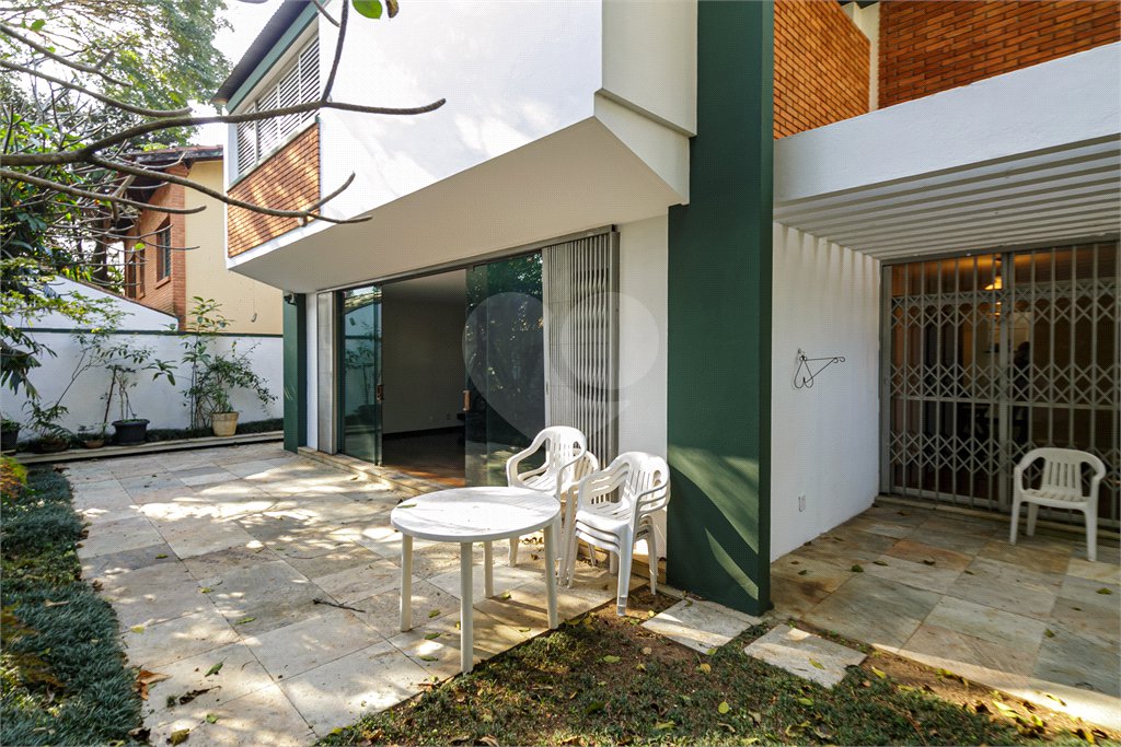 Sobrado à venda com 3 quartos, sendo 1 suíte,  em Granja Julieta, São Paulo, SP