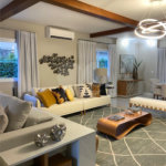 Casa à venda com 4 suítes no condomínio Marambaia, Vinhedo - SP