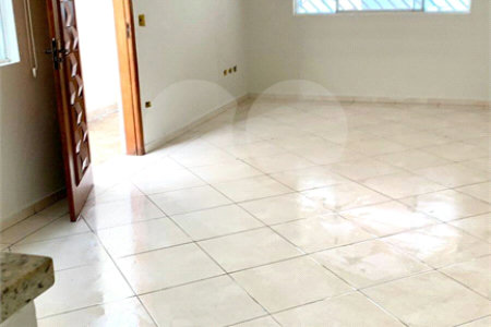 Casa à venda com 3 quartos, sendo 1 suíte, em Vila Figueira, Suzano, SP