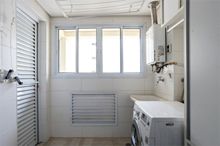 Apartamento à venda com 3 quartos, sendo 1 suíte, em Jardim das Acácias, São Paulo, SP