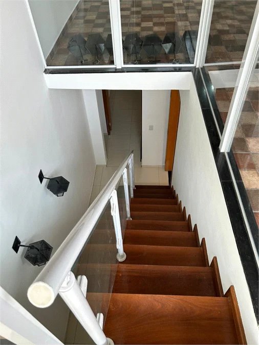 Casa de Vila para alugar com 4 suítes em Vila Romana, São Paulo, SP