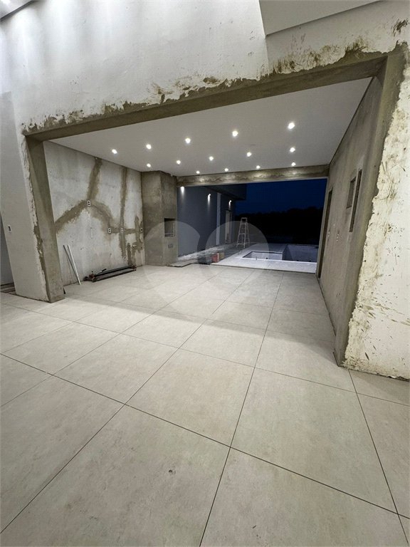 Casa à venda com 3 suítes no condomínio Vilagio Ipamena 2, Araçoiaba da Serra - SP