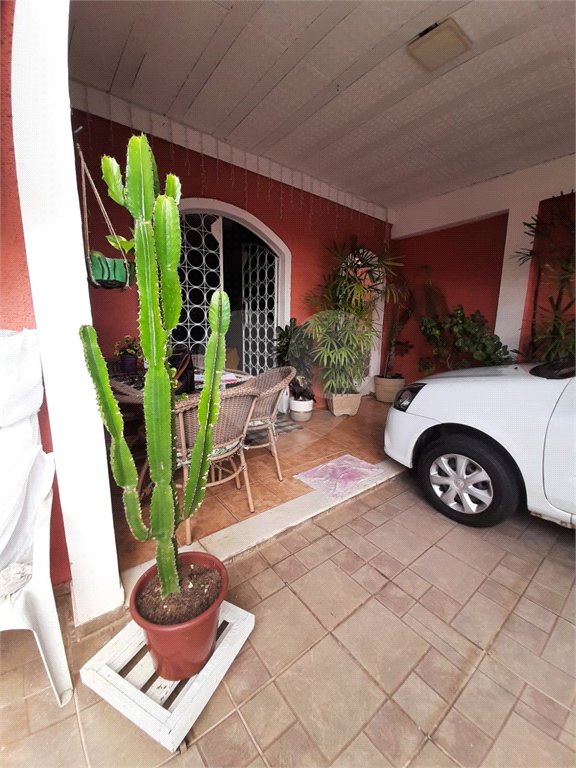 Casa à venda com 4 quartos, sendo 1 suíte, em Senador Camará, Rio de Janeiro, RJ