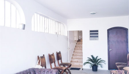 Sobrado à venda com 4 quartos, sendo 2 suítes, em Vila Madalena, São Paulo, SP