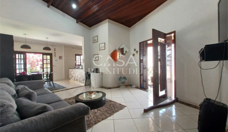 Casa Térrea à venda com 3 quartos, sendo 1 suíte,  em Jardim Bandeirantes, Sorocaba, SP
