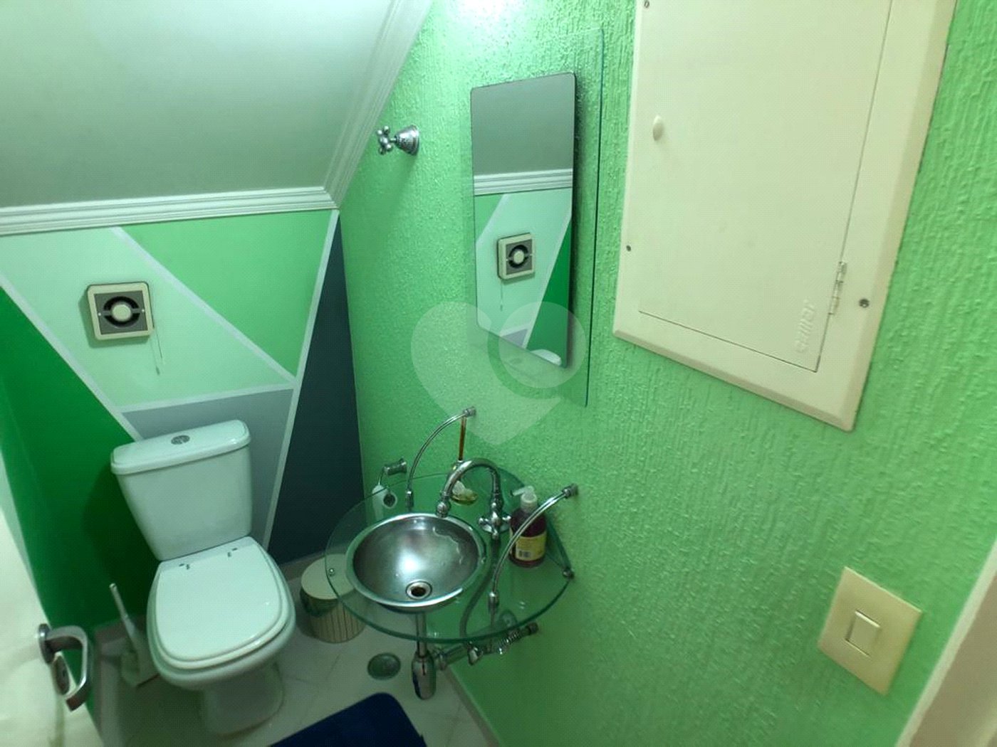 Sobrado à venda ou para alugar com 4 quartos, sendo 2 suítes, em Água Fria, São Paulo, SP