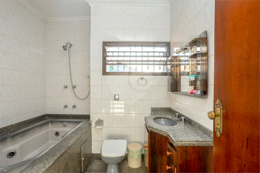 Sobrado à venda com 3 quartos, sendo 1 suíte, em Itaquera, São Paulo, SP